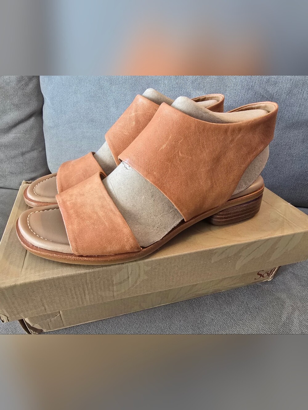 Sofft Felicity Luggage Open-Toe Leather Sandals in Tan - Picture 3 of 5